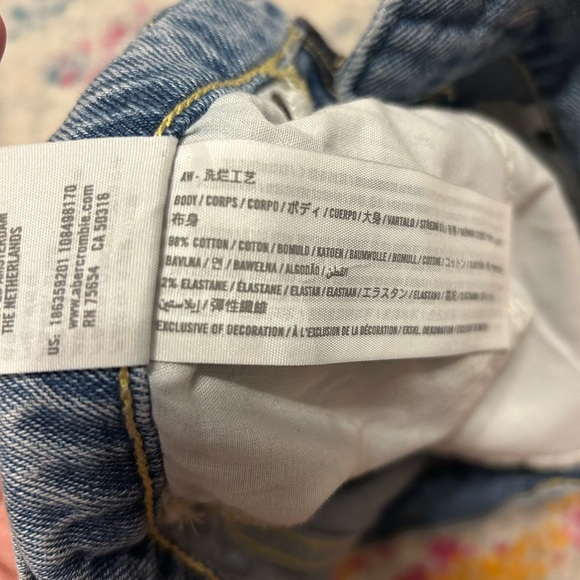 Abercrombie & Fitch High Rise Shorts - Picture 4 of 4